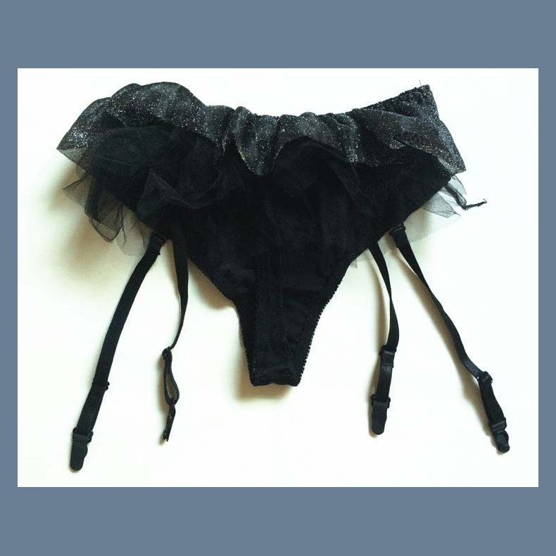 Sexet Sort Stretch Satin Trusser med Strmpebnd