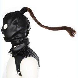 Sort Htte med Hestehale