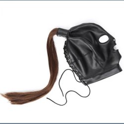 Sort Htte med Hestehale